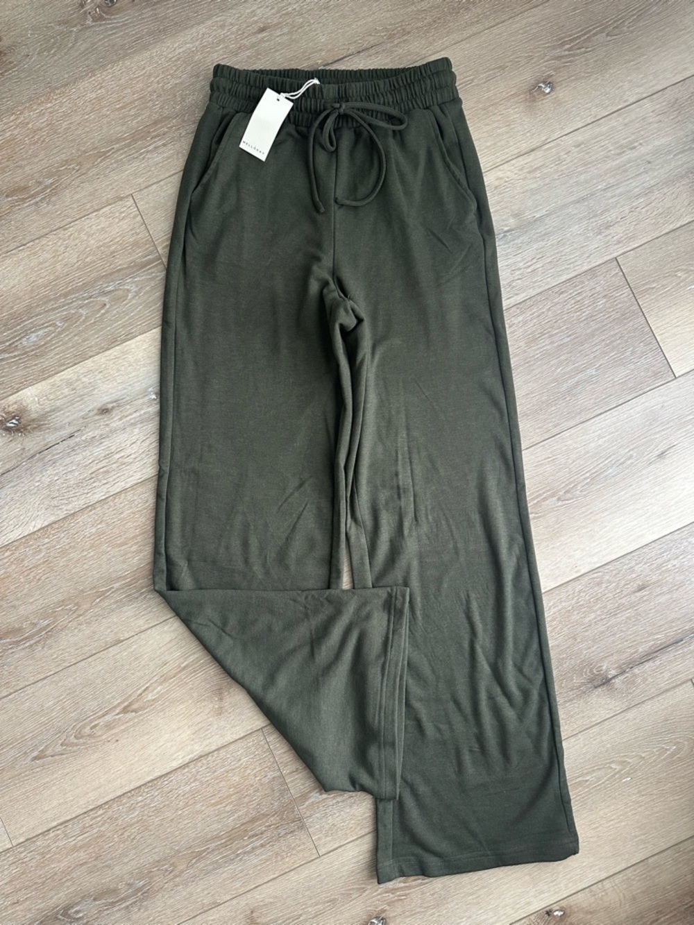 NWT Melloday dark green pants sz small